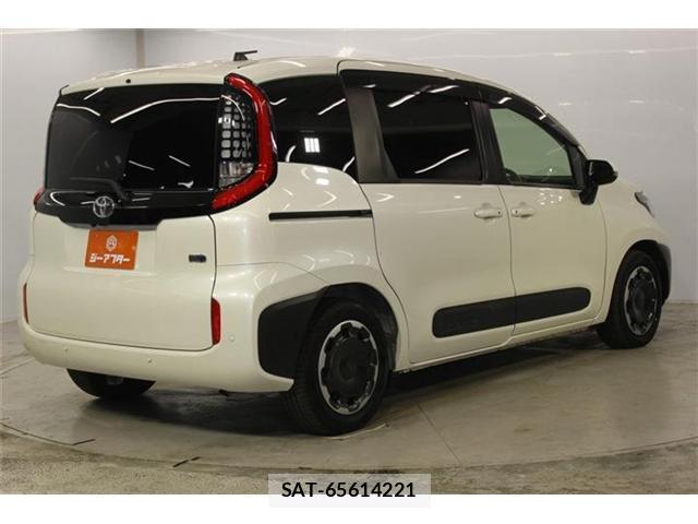 Toyota SIENTA 2023-07 8649566-4