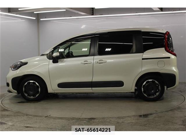 Toyota SIENTA 2023-07 8649566-7