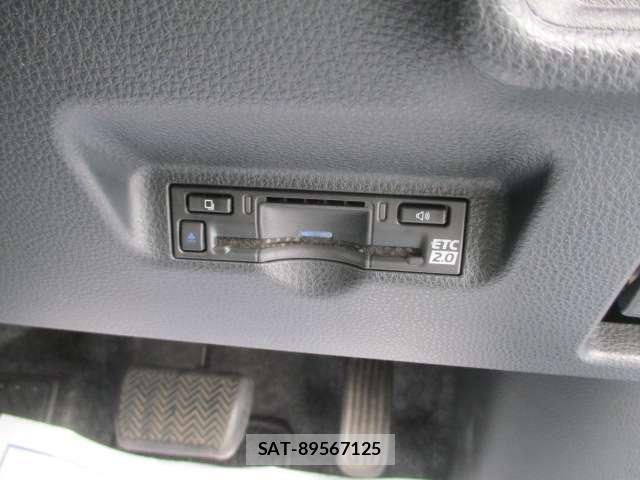 Toyota SIENTA 2024-11 8649599-10