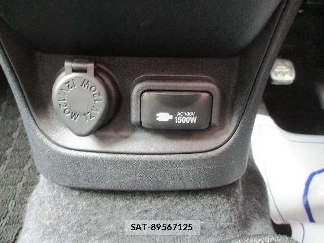 Toyota SIENTA 2024-11 8649599-12