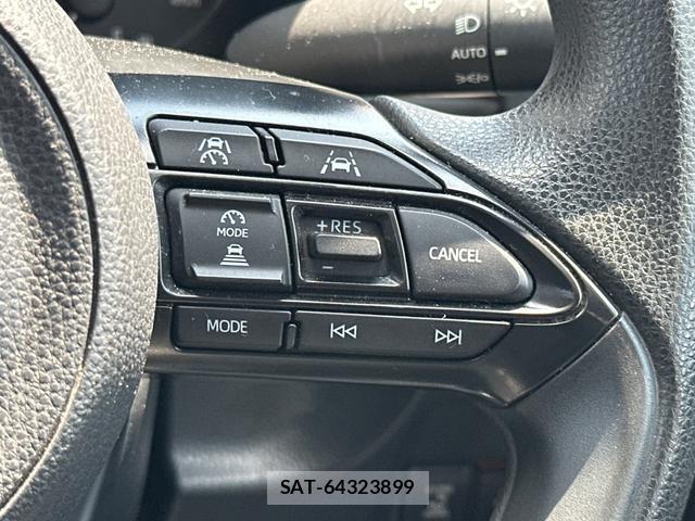 Toyota SIENTA 2023-07 8649782-15
