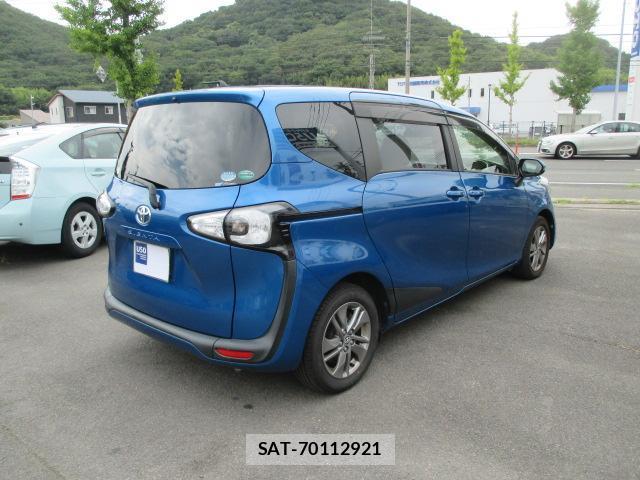 Toyota SIENTA 2015-12 8649805-15