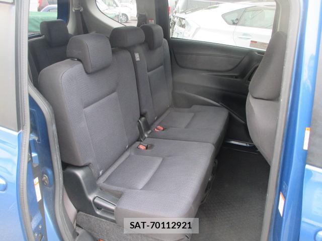 Toyota SIENTA 2015-12 8649805-17