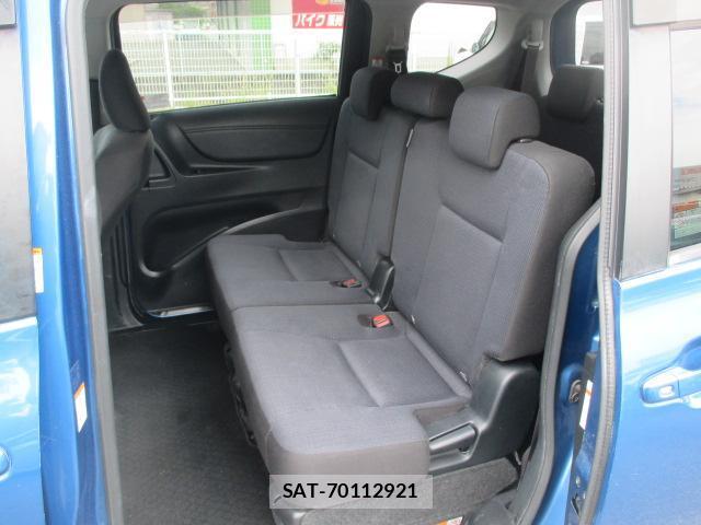 Toyota SIENTA 2015-12 8649805-18