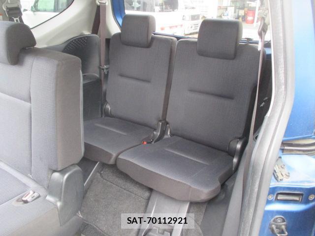 Toyota SIENTA 2015-12 8649805-19