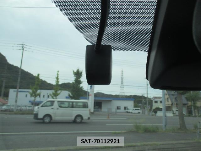 Toyota SIENTA 2015-12 8649805-5