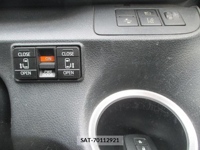 Toyota SIENTA 2015-12 8649805-7