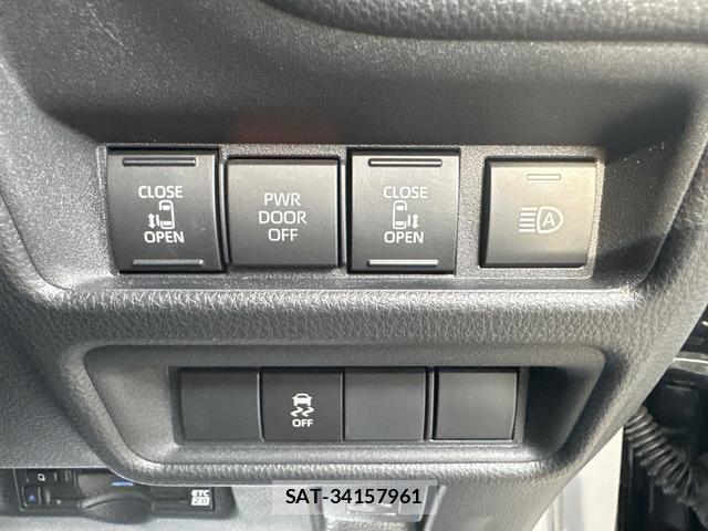Toyota SIENTA 2023-07 8649908-8