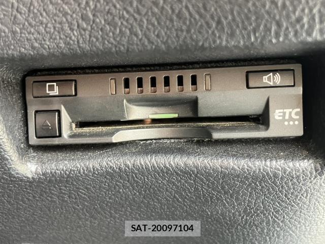 Toyota SIENTA 2019-09 8650118-14