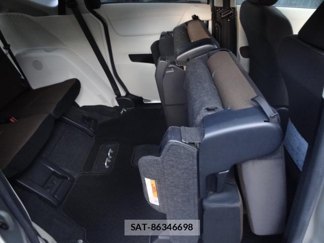 Toyota SIENTA 2015-08 8650863-14