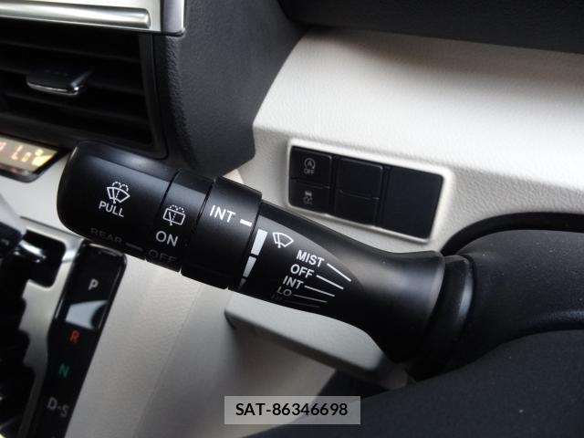 Toyota SIENTA 2015-08 8650863-17