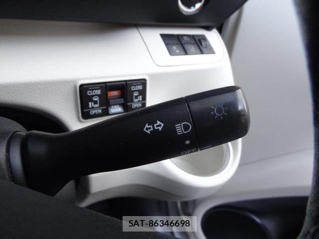 Toyota SIENTA 2015-08 8650863-18