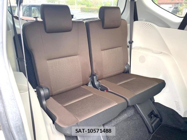 Toyota SIENTA 2018-11 8650966-11