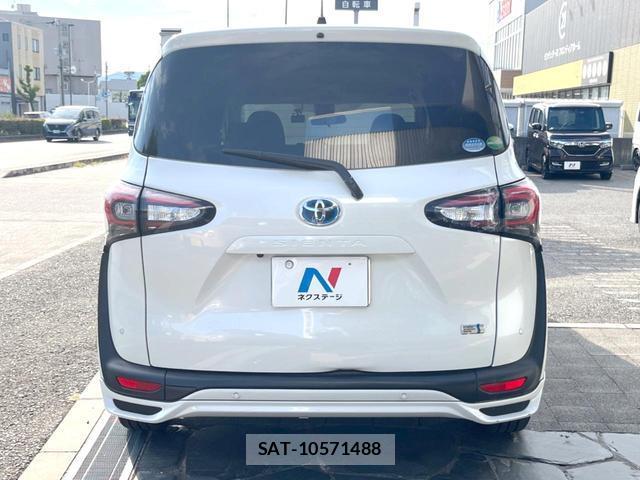 Toyota SIENTA 2018-11 8650966-18