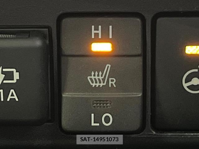 Toyota SIENTA 2018-11 8651211-7