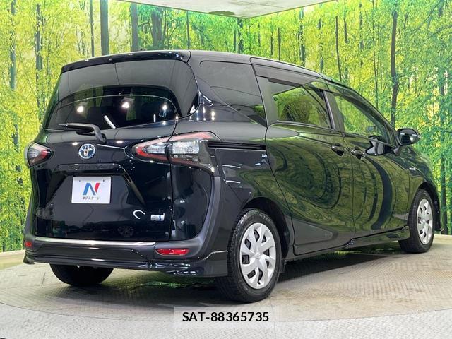 Toyota SIENTA 2016-04 8651536-16