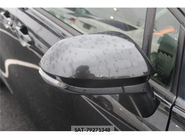 Toyota SIENTA 2017-06 8651881-14