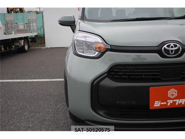 Toyota SIENTA 2023-05 8651971-12