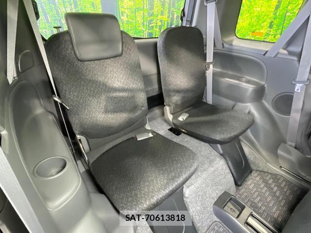 Toyota SIENTA 2011-12 8652003-9