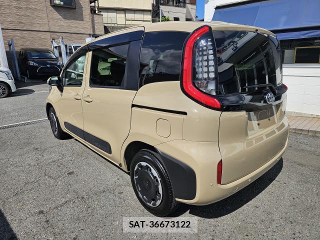 Toyota SIENTA 2023-09 8652050-2