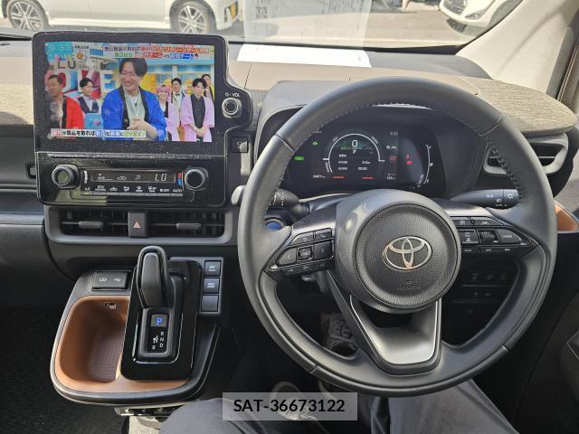Toyota SIENTA 2023-09 8652050-4