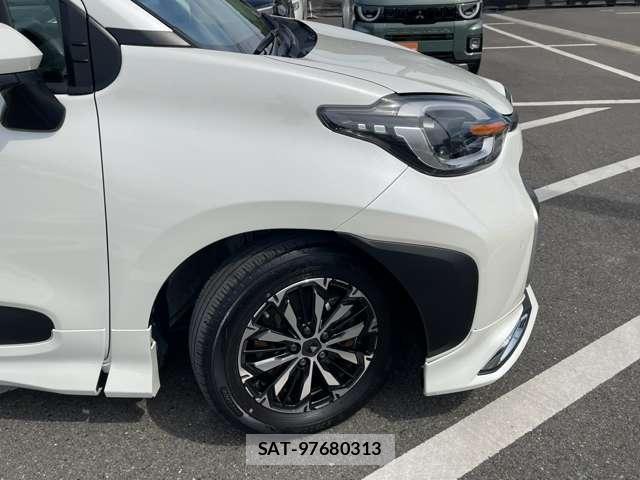 Toyota SIENTA 2023-10 8652277-9