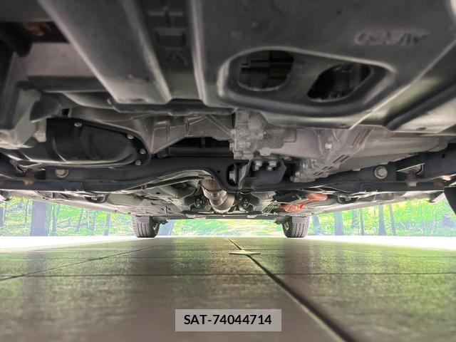 Toyota SIENTA 2016-01 8652281-19