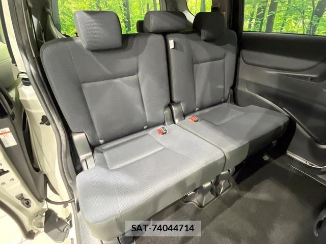 Toyota SIENTA 2016-01 8652281-8