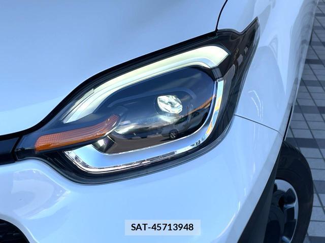 Toyota SIENTA 2023-03 8652453-13