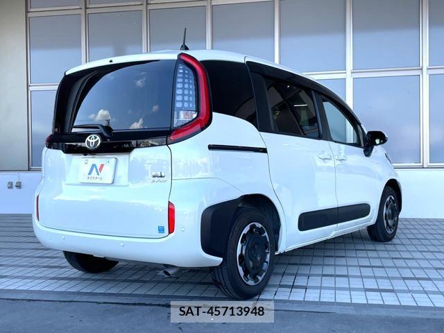 Toyota SIENTA 2023-03 8652453-17