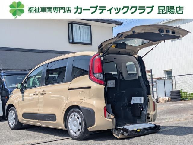 Toyota SIENTA 2023-08 8652525-0