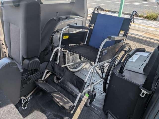 Toyota SIENTA 2023-08 8652525-11