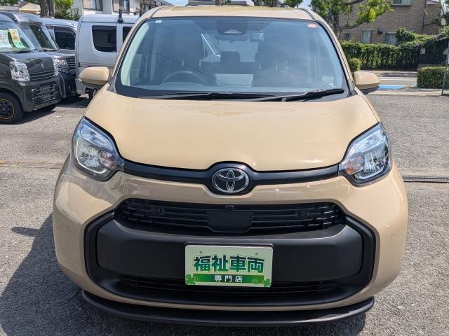 Toyota SIENTA 2023-08 8652525-13