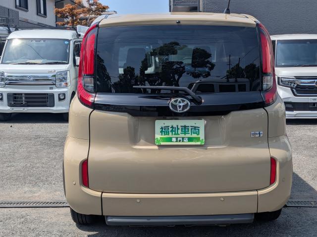 Toyota SIENTA 2023-08 8652525-17