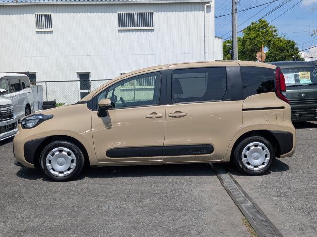 Toyota SIENTA 2023-08 8652525-18