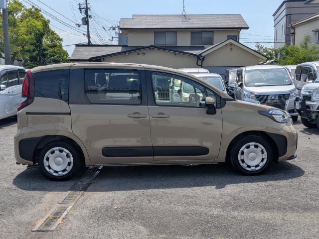 Toyota SIENTA 2023-08 8652525-19