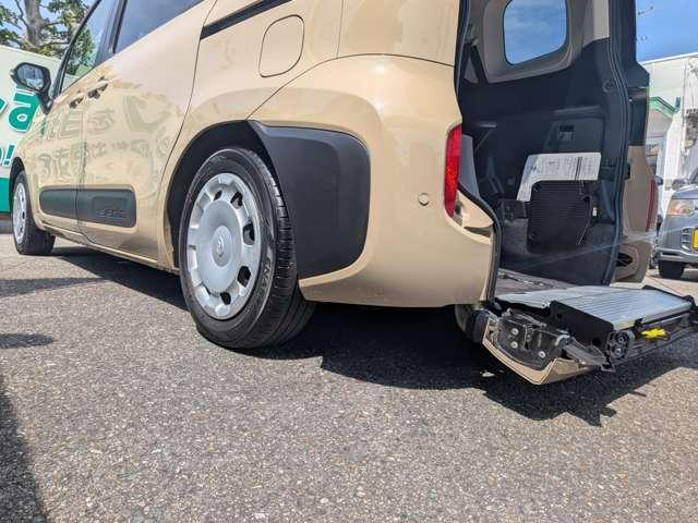 Toyota SIENTA 2023-08 8652525-2