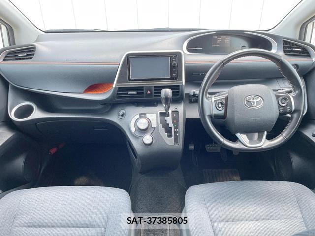 Toyota SIENTA 2015-10 8652538-1