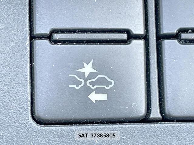 Toyota SIENTA 2015-10 8652538-4