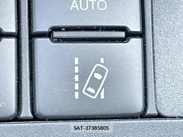 Toyota SIENTA 2015-10 8652538-5