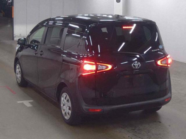 Toyota SIENTA 2016-02 8652607-1