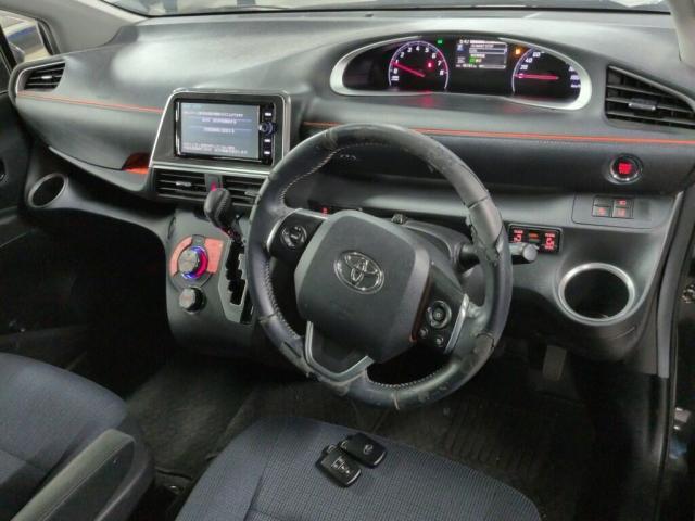 Toyota SIENTA 2016-02 8652607-2