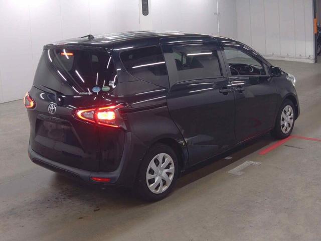 Toyota SIENTA 2016-02 8652607-4