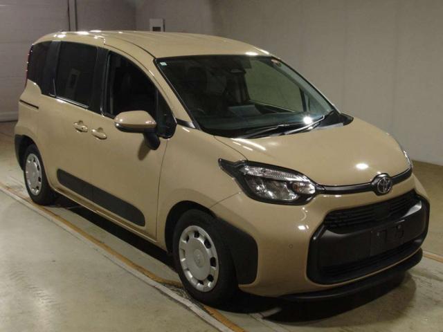 Toyota SIENTA 2023-10 8652665-3