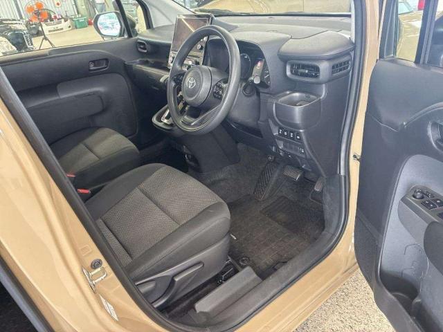 Toyota SIENTA 2023-10 8652665-5
