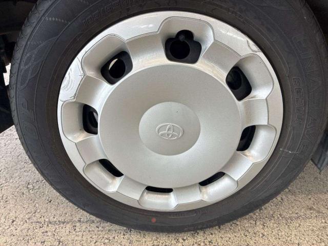 Toyota SIENTA 2023-10 8652665-9