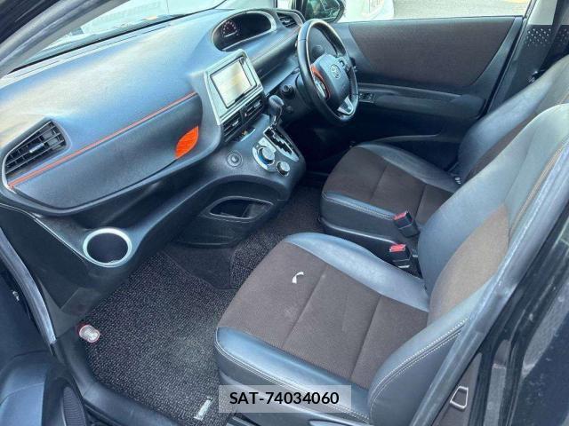 Toyota SIENTA 2018-10 8652706-6