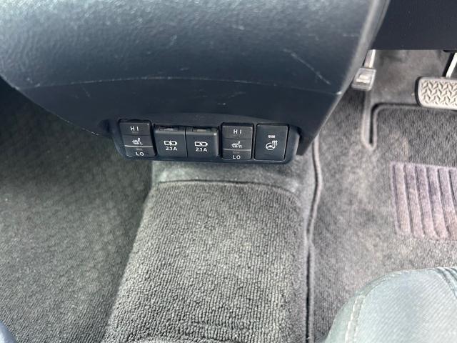 Toyota SIENTA 2021-05 8652804-13