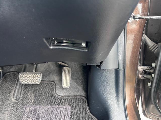 Toyota SIENTA 2021-05 8652804-14
