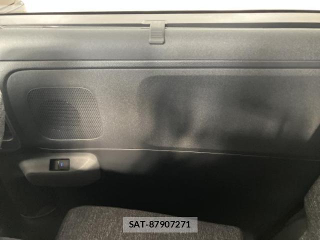 Toyota SIENTA 2026-03 8653122-4